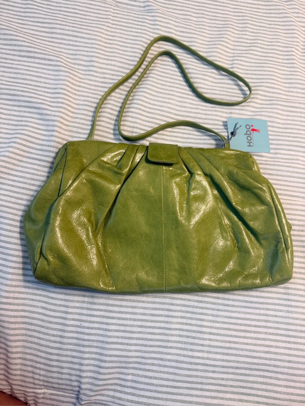 HOBO Pleated Leather Angela bag NEW in the color Leaf RETAIL $178
